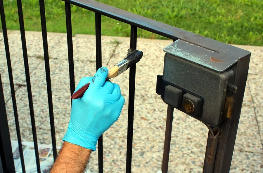 Why Fence Painting Is Essential For Curb Appeal Ellabell, GA